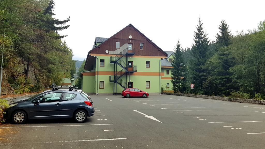 Orbit Karlov Apartment Mala Moravka